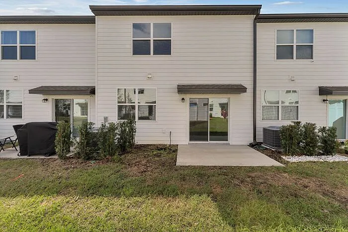 840 Grandin St — Photo 21