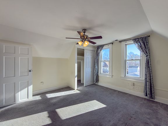 5th image of 103 Center St Unit 1