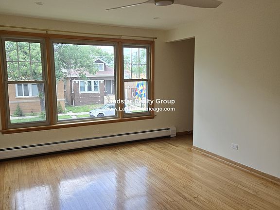 3rd image of 5339 W Addison St #2