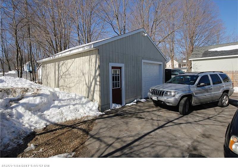 75 Pioneer Ave Sanford ME Zillow