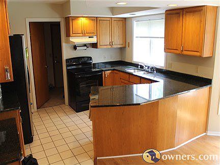 kitch - granite counter top