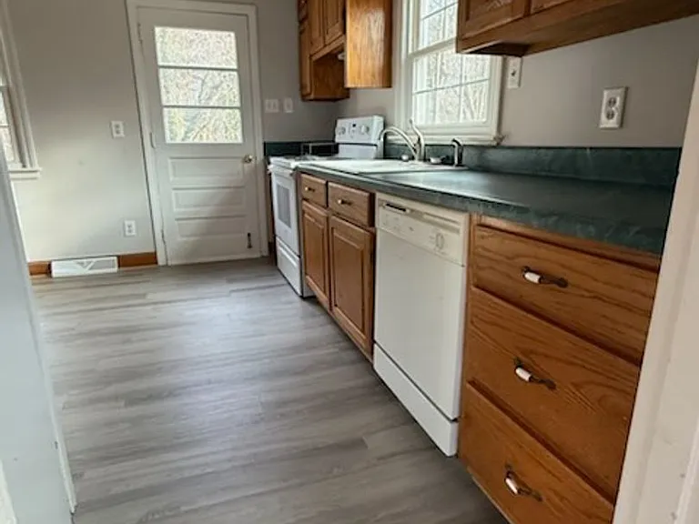 608 N Wilba Rd — Photo 6