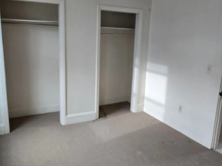 187 Essex St — Photo 9