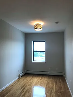 Rented by Bruma Realty LLC | media 8