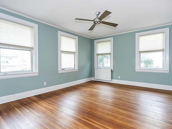 5th image of 116 Floral Blvd