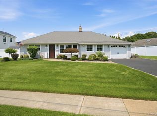 45 Polo Rd, Massapequa, NY 11758