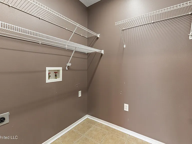 13446 Addison Ave — Photo 18