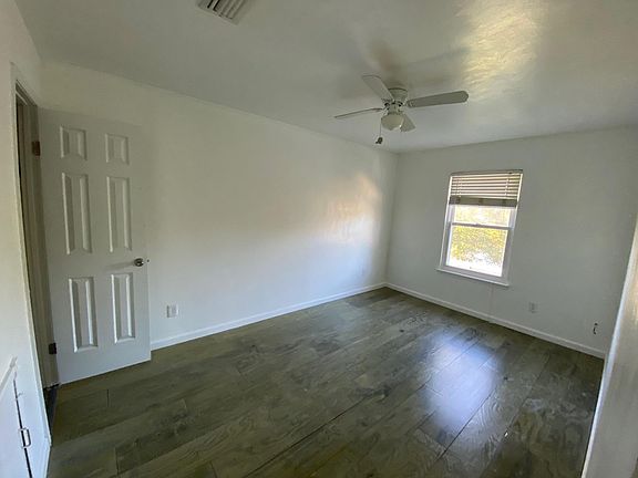 3rd image of 1301 Mikie Ct