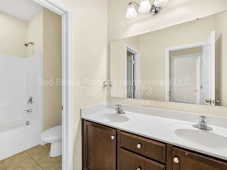 10677 Sky Chase Ave NW — Photo 31