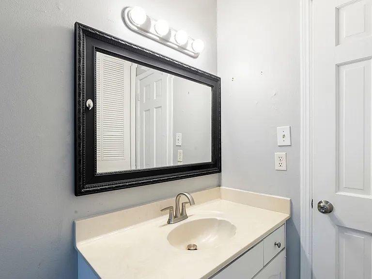 Woodward Park Apartments — Photo 21
