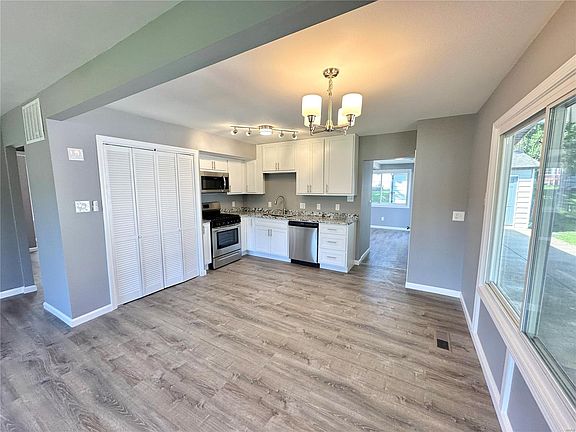 4th image of 4648 Frankfort Ave