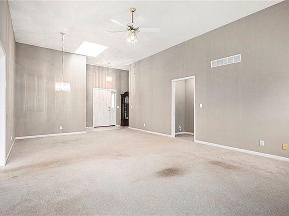 5th image of 7001 W 157th Ter