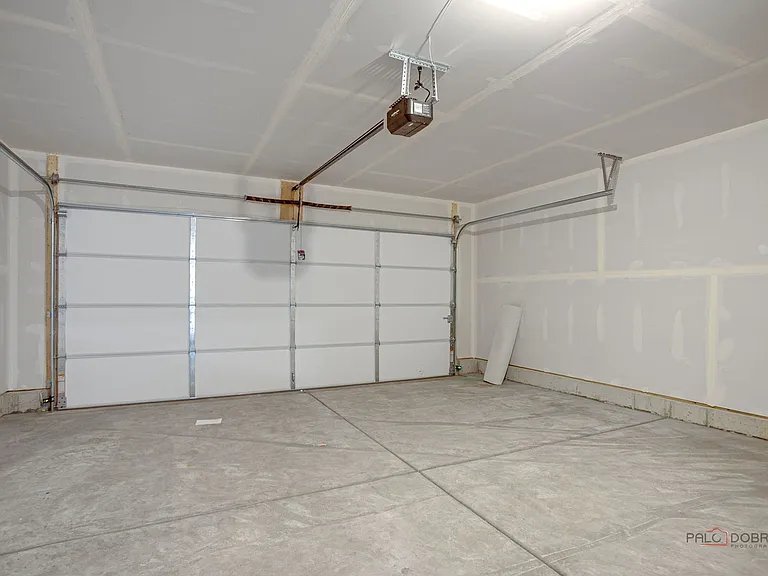 541 Yosemite Way — Photo 25