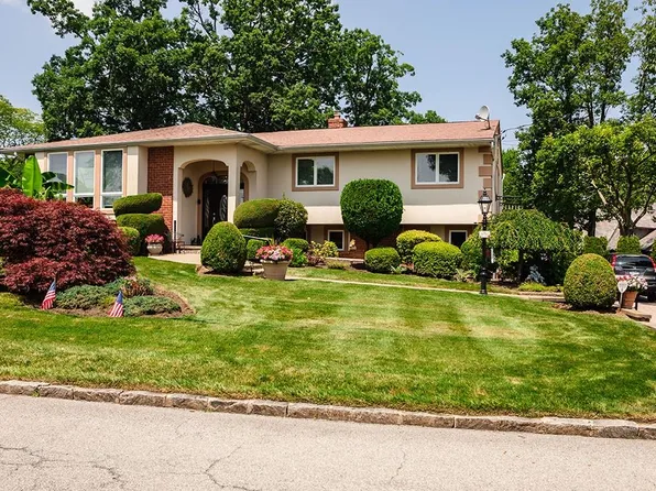 237 Kensington Oval, New Rochelle, NY 10805