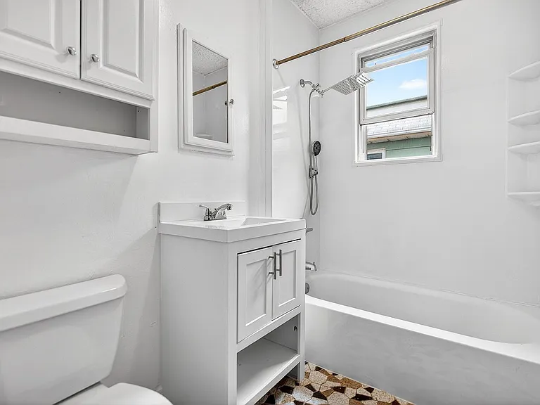 319 Paterson Ave #2 — Photo 7