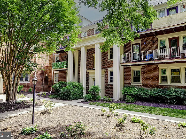 1403 E Abingdon Dr #2 — Photo 29