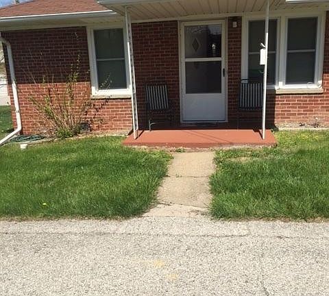 3rd image of 802 S Osteopathy Ave APT 4