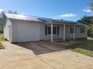 2125 Rover St, Newton, NC 28658