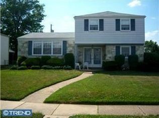 9736 Walley Ave, Philadelphia, PA 19115