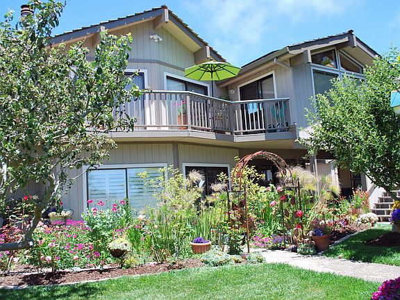 2nd image of 676 Saint Andrews Dr