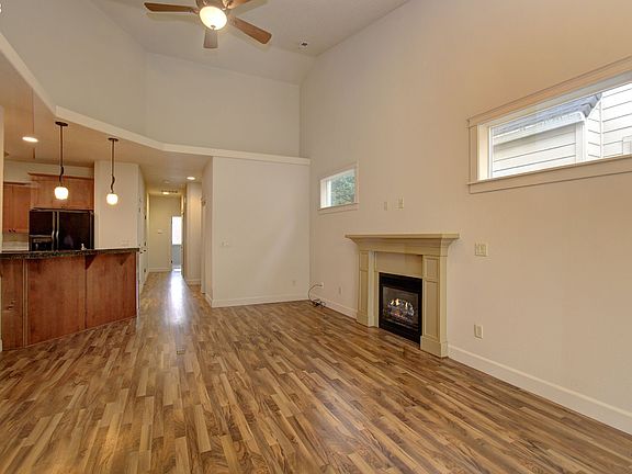 5th image of 7110 NE 56th St