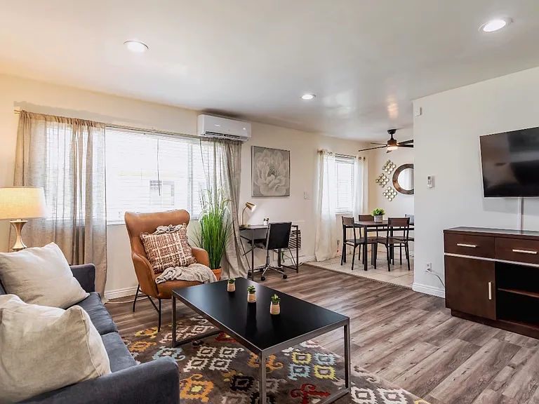 424 S Stoneman Ave #2 — Photo 24