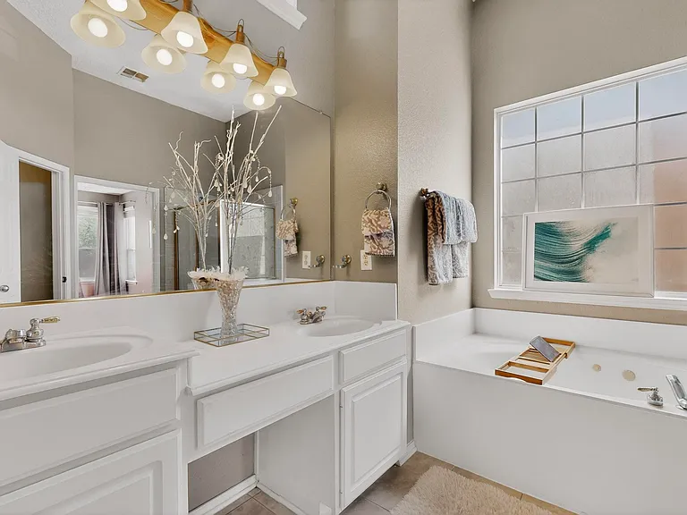2023 Nottingham Pl — Photo 13