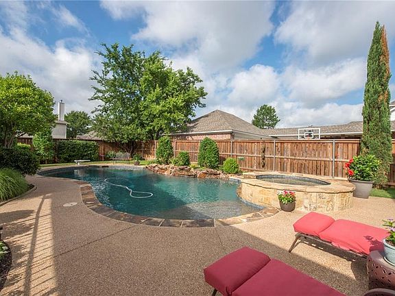 2nd image of 1710 Meridian Ct
