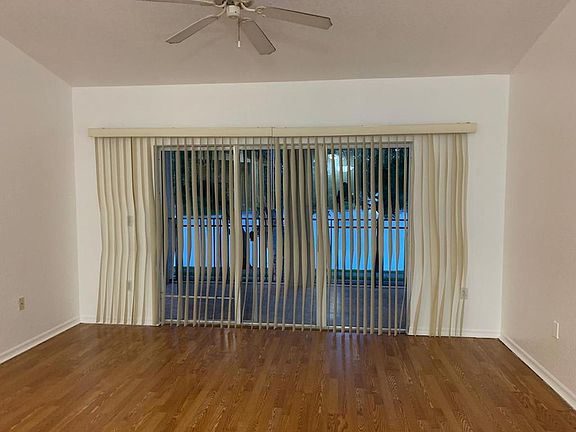 5th image of 2549 Centergate Dr APT 202