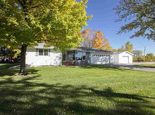 W7570 E Maple Ct, Shiocton, WI 54170