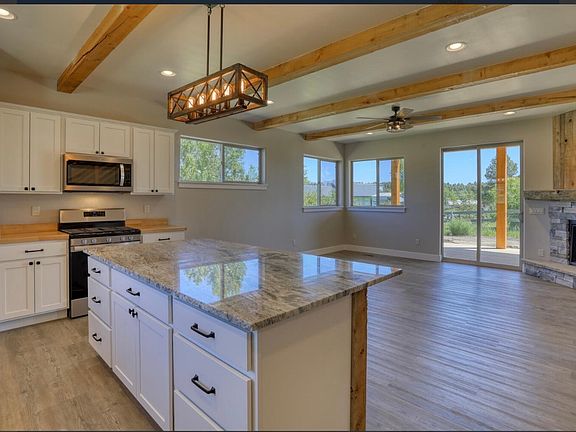 3rd image of 27 Roosevelt Dr