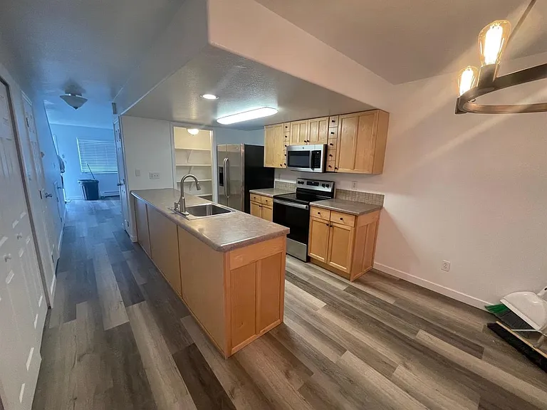 254 Beacon Ct #5 — Photo 5