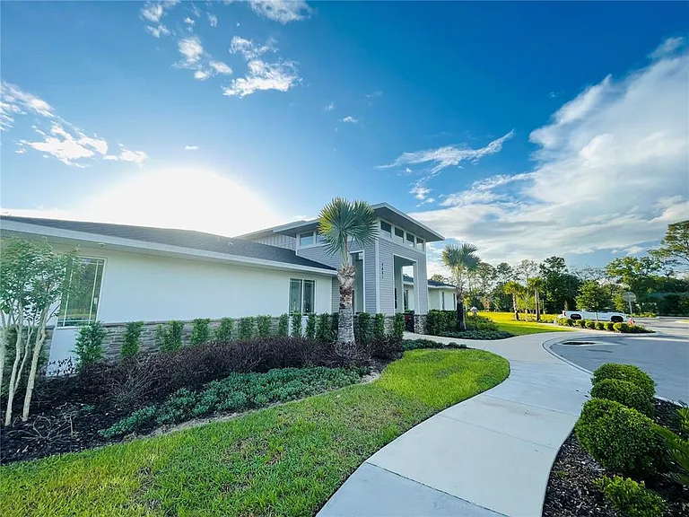 2818 Sanctuary Dr — Photo 15