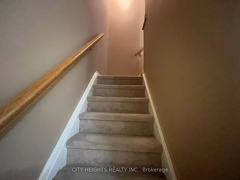 555 Grasslands Ct — Photo 28