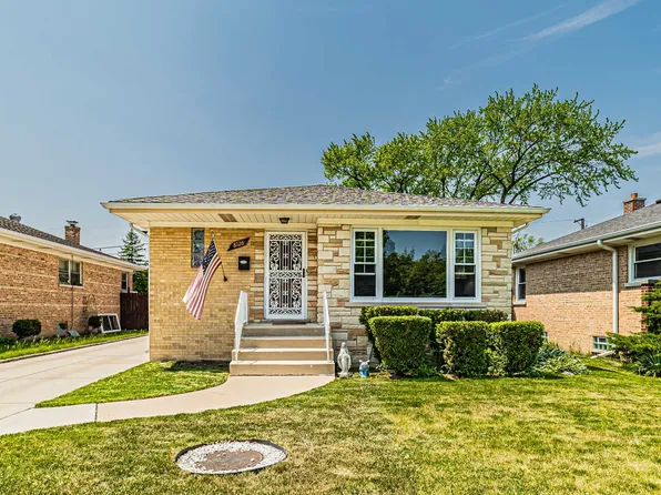 8126 Oconto Ave, Niles, IL 60714