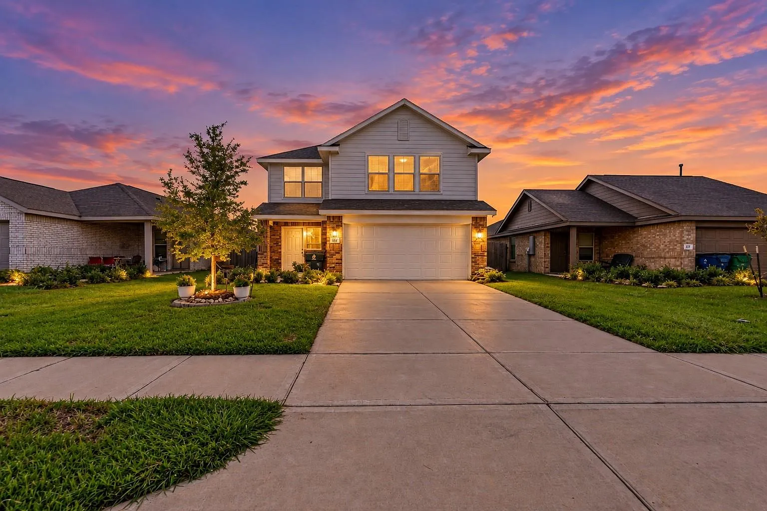 4 bed, 2.5 bath, 2329 sqft, $2,100 — Photo 1