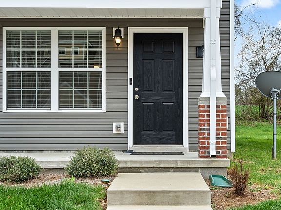 3rd image of 205 Alexander Blvd