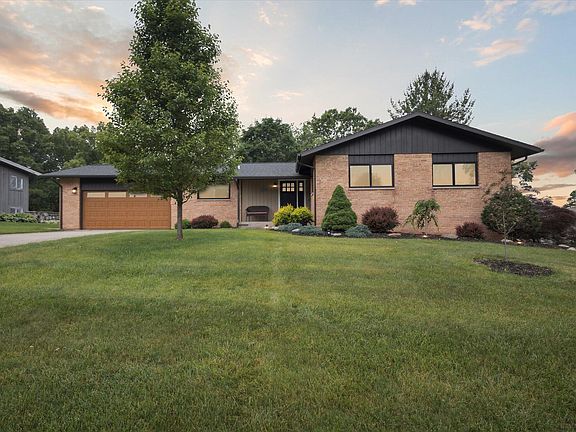 2nd image of 3801 Keeweenaw Dr NE