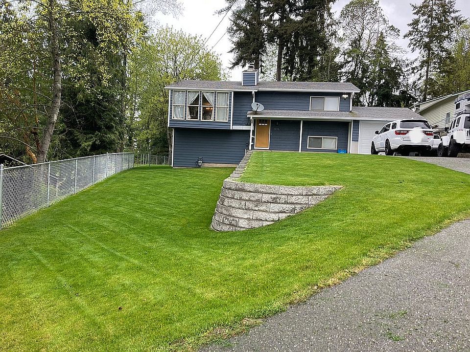 1st image of 876 NE Michelle Ct