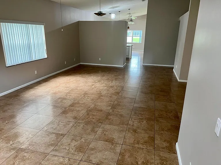 6365 Lansdowne Cir — Photo 6
