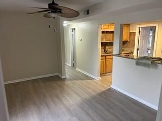 4th image of 4721 NE 15th Terrace