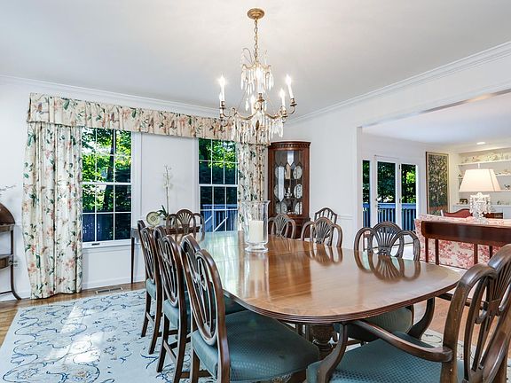 5th image of 58 Lakeview Ave #7