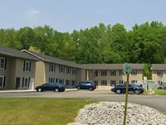 2nd image of 261 Woodridge Ct APT D