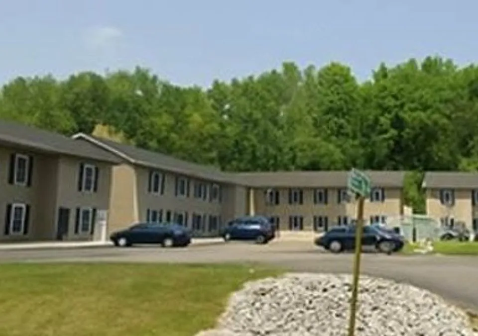 261 Woodridge Ct