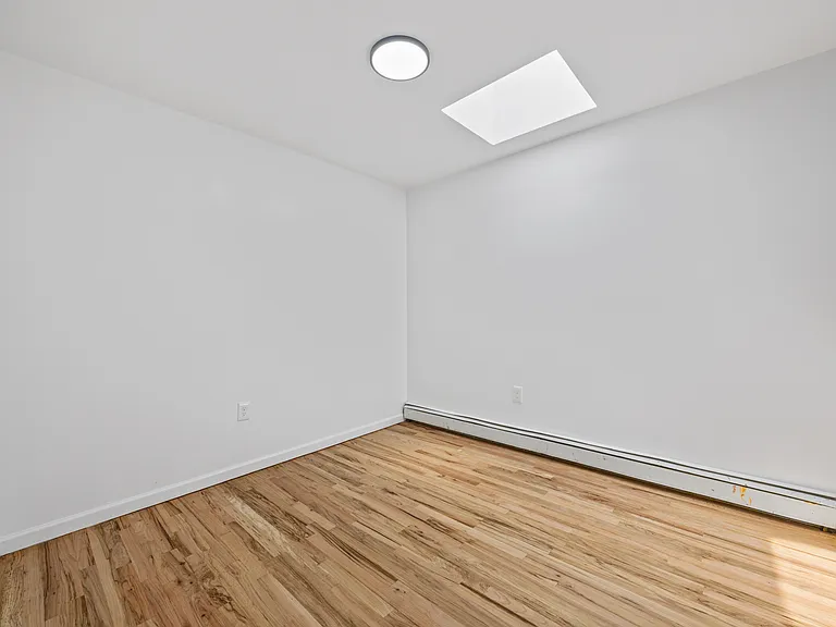 2470 Glebe Ave #3 — Photo 2