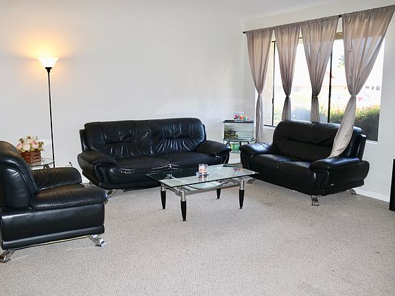 4th image of 1011 Beech Dr
