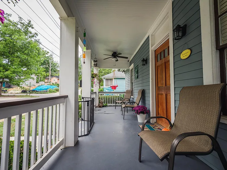 1470 Hardee St NE — Photo 3