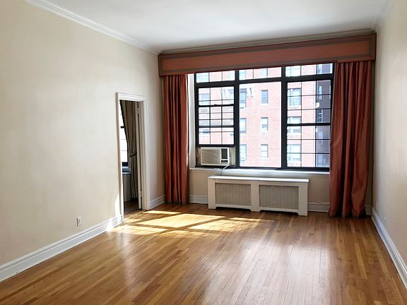 3rd image of 120 E 86th St APT 6A