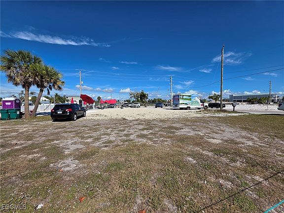 5th image of 2450 Estero Blvd