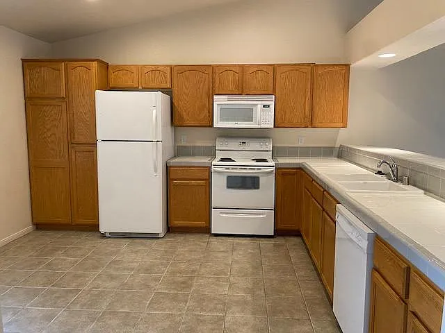 1901 Five Feathers St #4 — Photo 7